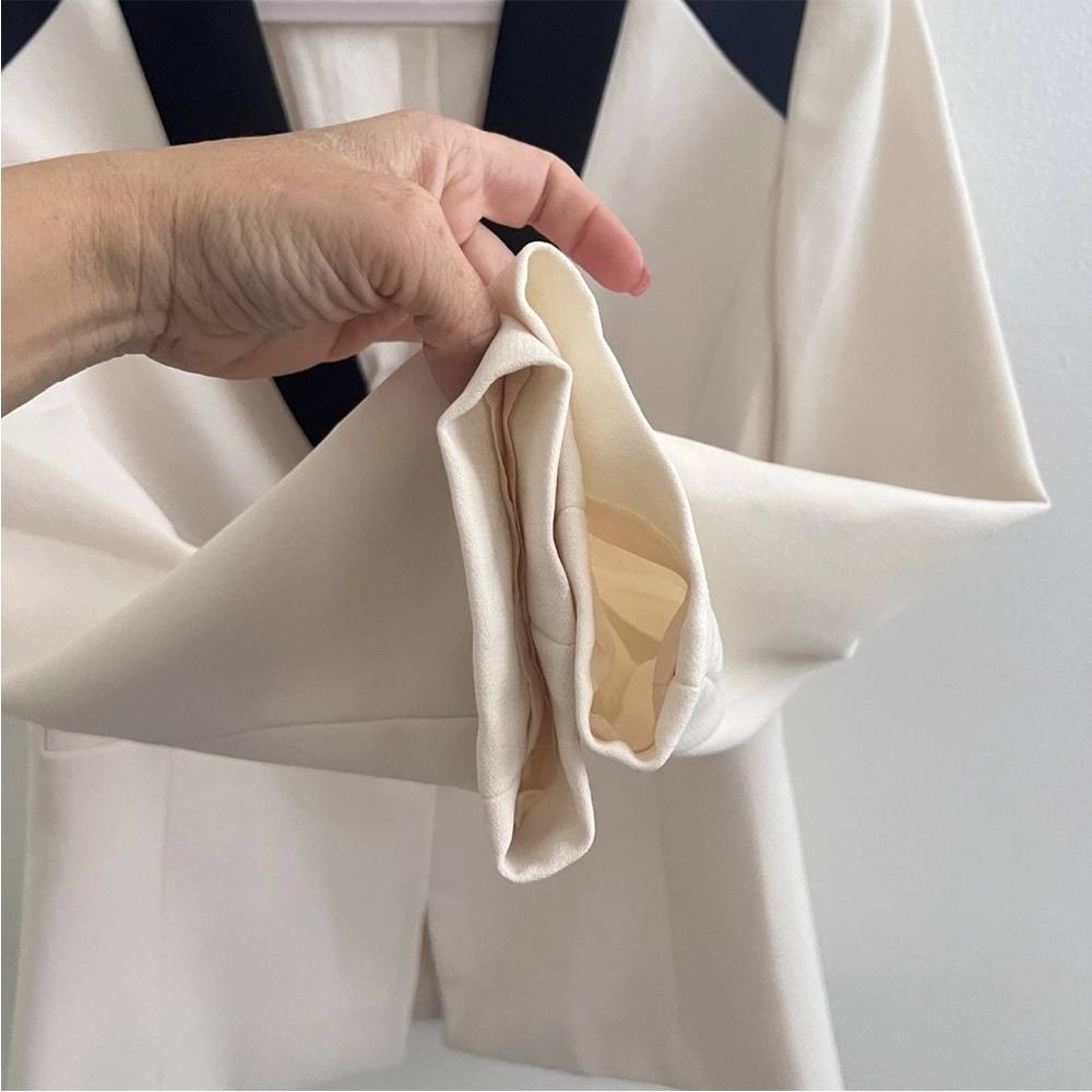 Tahari ASL Cream Blazer with Black Lapels size 4 NEW - Picture 5 of 9